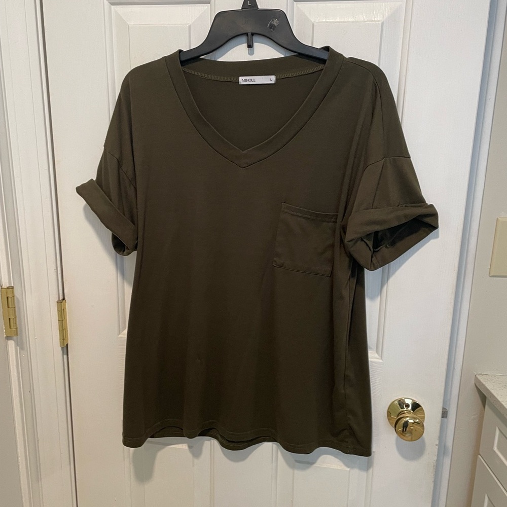 Knox Rose Dark Olive V-Neck Short Sleeve Top